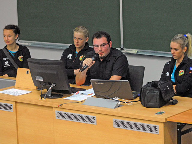 Spotkanie siatkarek BKS Aluprof ze studentami ATH